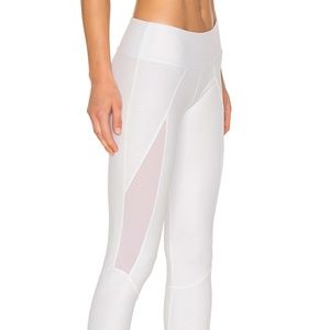 Onzie Splice Capri - White Snake - NWT